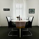 Downtown Delight: Chic Oasis